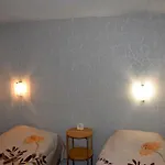 Idyllinen Mummonmoekki Renovated Grandma's For 5-6 People Lejlighed