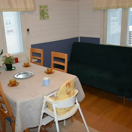 Idyllinen Mummonmoekki Renovated Grandma's For 5-6 People Apartamento