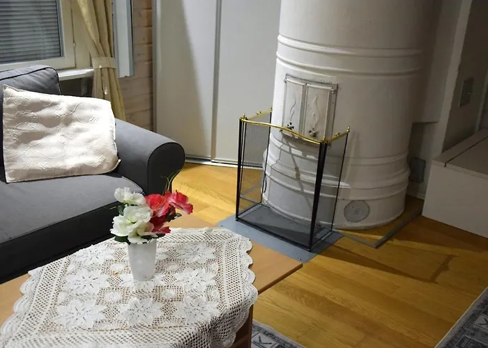 Idyllinen Mummonmoekki Renovated Grandma's For 5-6 People דירה *