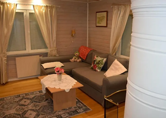 דירה Idyllinen Mummonmoekki Renovated Grandma's For 5-6 People *