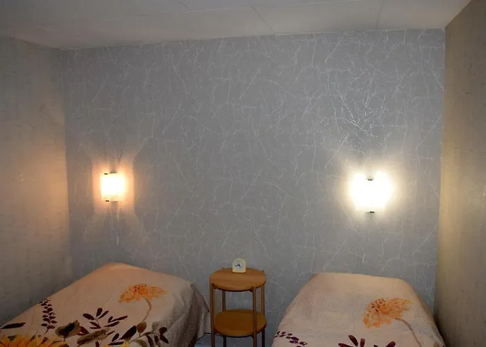 Idyllinen Mummonmoekki Renovated Grandma's For 5-6 People דירה